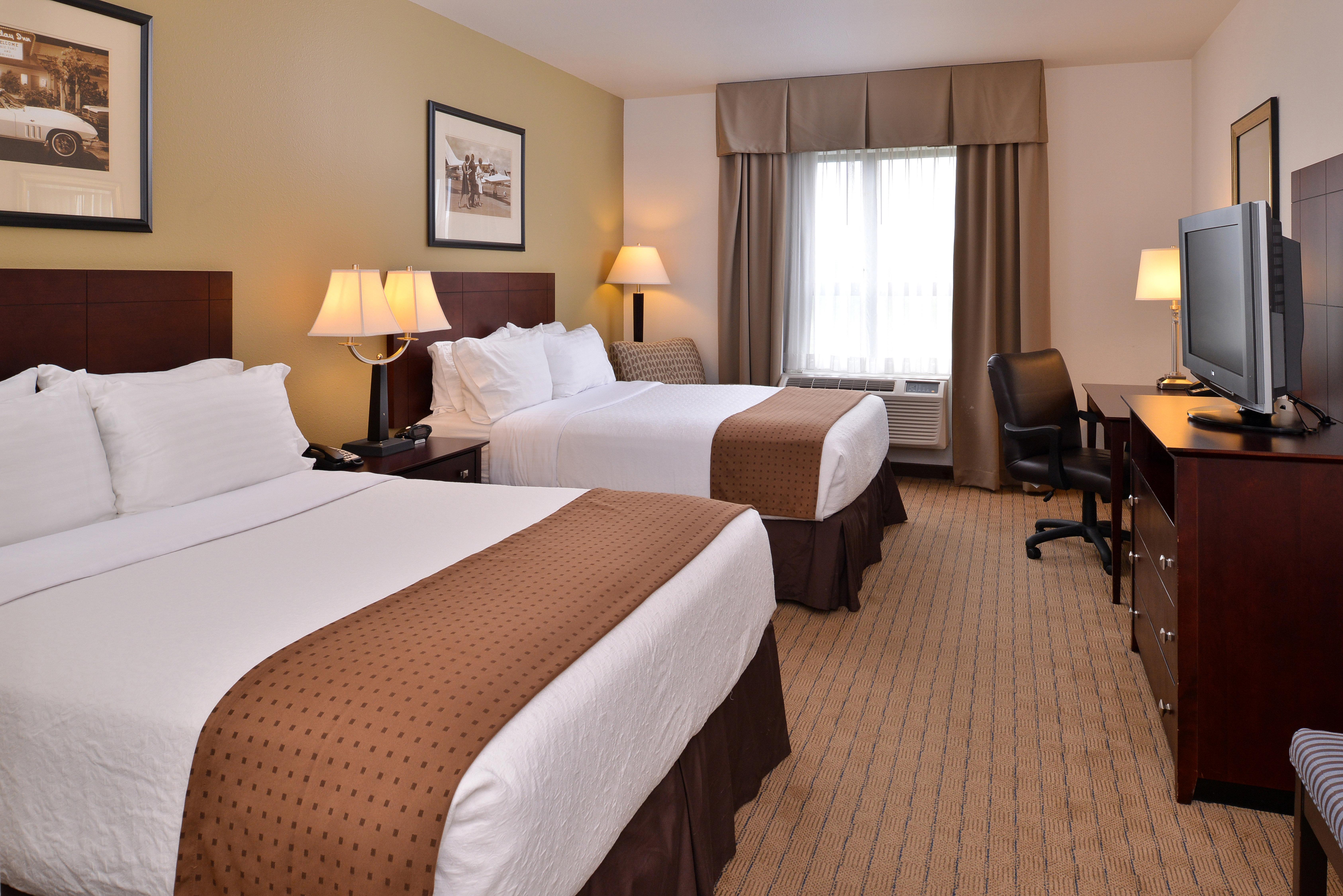 Holiday Inn Madison At The American Center By Ihg Buitenkant foto