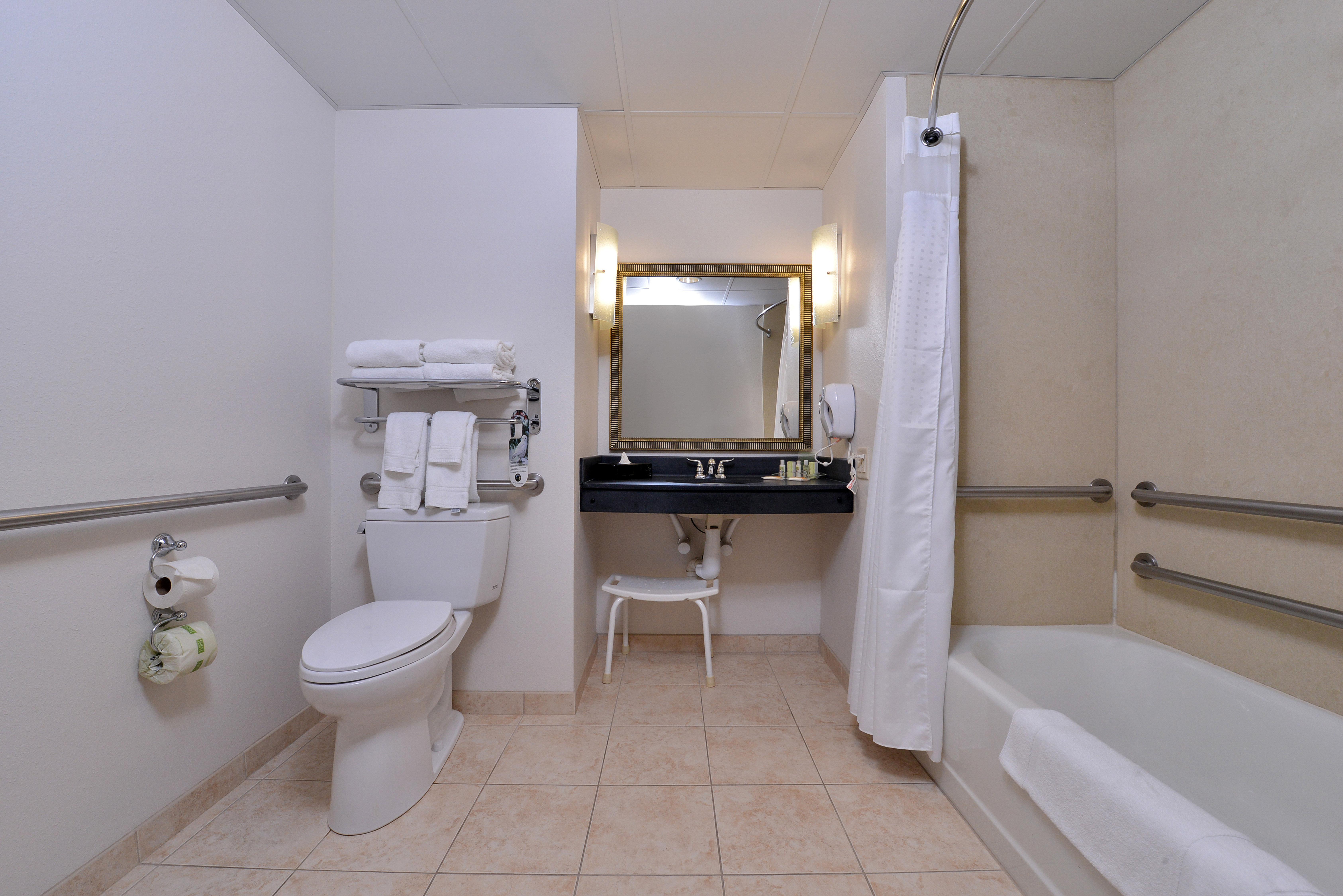 Holiday Inn Madison At The American Center By Ihg Buitenkant foto